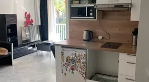 Petit deux pièces avec piscine - Image 4