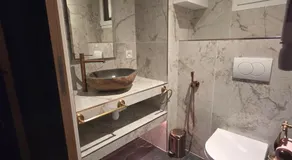 dark love suite avec Jacuzzi Privatif - Image 2