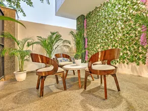 SkyLuxuria Hotel & Service Apartments  - Image 2