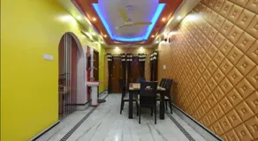 Hotel Pinnacle Tower - Near Airport - Image 3
