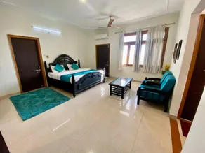 Home away from home - Image 4