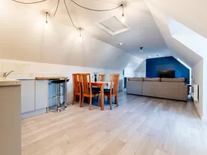 Cottage on Private Island in Cambridgeshire - Image 3