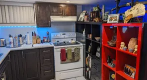 Chic Japanese Vibe Smart Home- Liberty Village 10 min walk to CNE & GO Station - Image 2