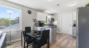 Comfortable 1 Bedroom Near Downtown ATL Sleeps 2 Free Parking - Image 3