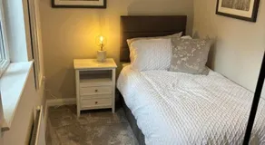 Beautiful 2 bedroom entire home - Image 2