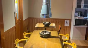 二食付き最高ランクの飛騨牛と地元野菜の炭火焼きディナーそしてプライベート檜風呂を体験できる個室古民家Resort Villaゲストハウスつぐや - Image 3
