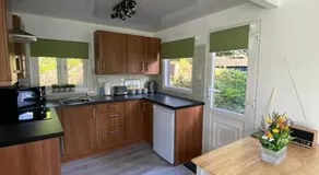 92 Lake View - Image 4