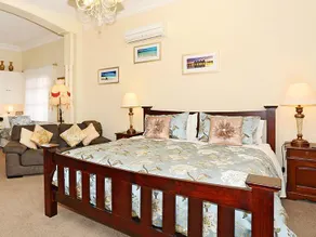 Sojourn On Gale Bed & Breakfast - Image 5