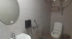 Tira Hotel and Cafe - Image 4