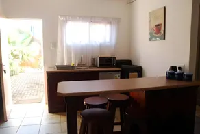 D & H Guesthouse Apt 8 Deluxe Family Unit - Image 3
