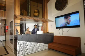 THE HOTEL PARADISE - Image 4
