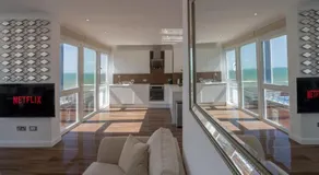 On The Beach Penthouse with Sea View - 3 bedrooms - Roof Terrace - Spa, Sauna, Gym and Pool - Sleeps 6 - Image 5