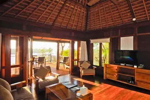 Beachfront 3 BR Private Pool Villa #M1 - Image 3