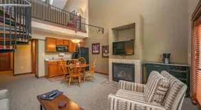 B206 One Bedroom & Loft Lake View - Image 2