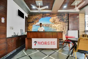Hotel O Seven Horses Hotel - Image 5