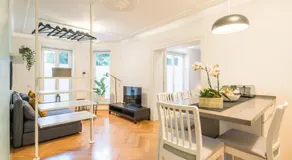 Modern Apartment Near Außenalster - Image 2