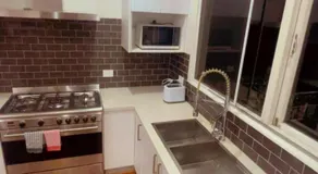 Modern 3BR home, Close to parliament , Canberra - Image 4