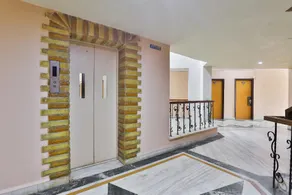 OYO 19952 Hotel Woodlands - Image 5