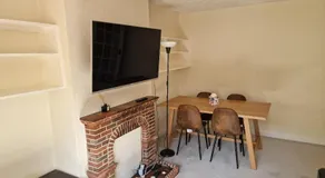 Millmead Apartment in central Guildford with parking - Image 3