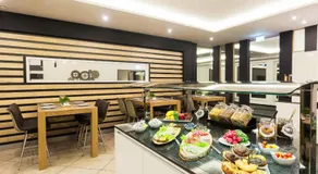 SKY Hotel Cloppenburg - Image 5