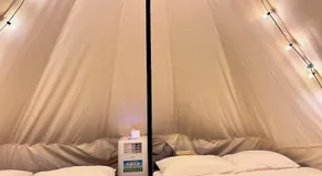Touching camping  - Image 2