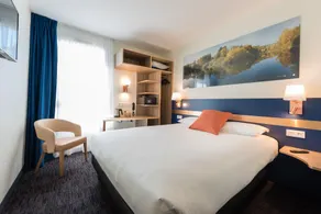 K Hotel - Image 2
