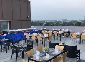 Hotel Broadway Yangon - Image 3