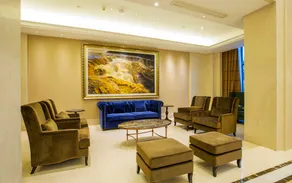 Xianhua Sandalwood Lakeside Hotel - Image 4