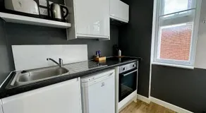 PS APARTMENTS - Image 5