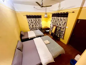 Paris Guest House - Image 2