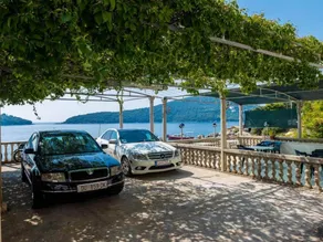 Apartments Rasica Molunat - Triple Room Sea View - Image 4