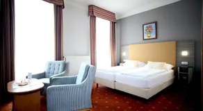 Hotel Paris - Image 2
