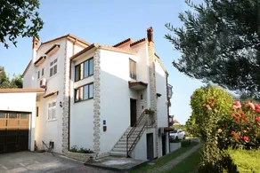 Apartment Božana A1 Kastel Luksic, Riviera Split - Image 5