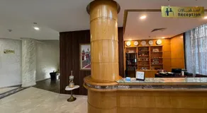 Hotel La Capitale - Image 5