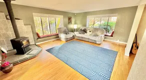 Bothell River house - Image 2