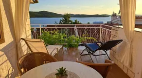 Apartments Ana Žaborić, 50 m od šljunčane plaže - Image 2