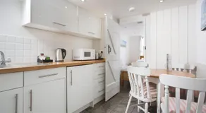 Whitstable Fisherman's Huts - Image 4
