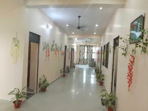 Hotel O by OYO Narayan Palace - Image 3