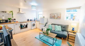 1BR Modern Apartment With Free Parking & Fast WiFi - Image 2