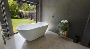 Sunset House - Image 4