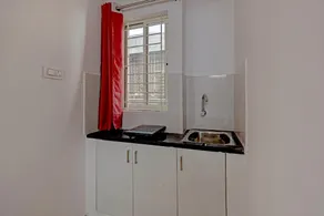 Hotel O Compact Studio Kr Puram Near Phoenix Marketcity - Image 3