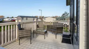 Stylish 2BR Caravan Walk to Beach - Image 4