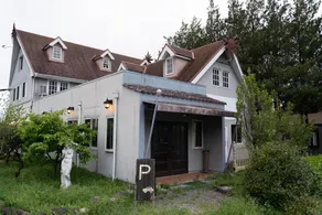 Bamboo Villa - Image 4