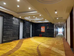 City Comfort Inn Yunfu Bus Station Yihua International Plaza - Image 2