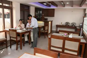 Hotel Everest Nepal - Image 5