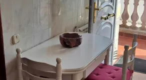 Maravillosa casa totalmente equipada con terraza e internet de alta velocidad | Vistas al jardín | Ideal para teletrabajar - Image 5