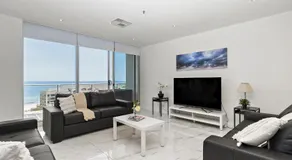 Colley 11-11 Sub-Penthouse Luxurious Glenelg - Image 2