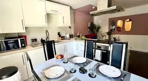 R&O Property Experts 2 BR Super Central Cambridge - Image 4