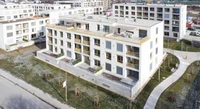 Nový Apartmán so záhradou a garážou pri centre - Image 2