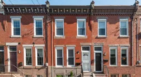 Historic Townhouse Oasis with En-suite Bathroom - Image 2
